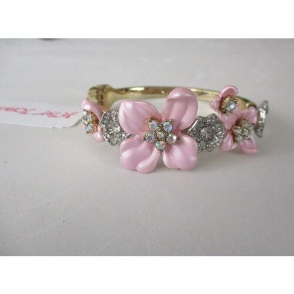 Betsy Johnson Pink Enamel AB Rhinestone Flower Hinge Bangle Bracelet - Picture 12 of 13